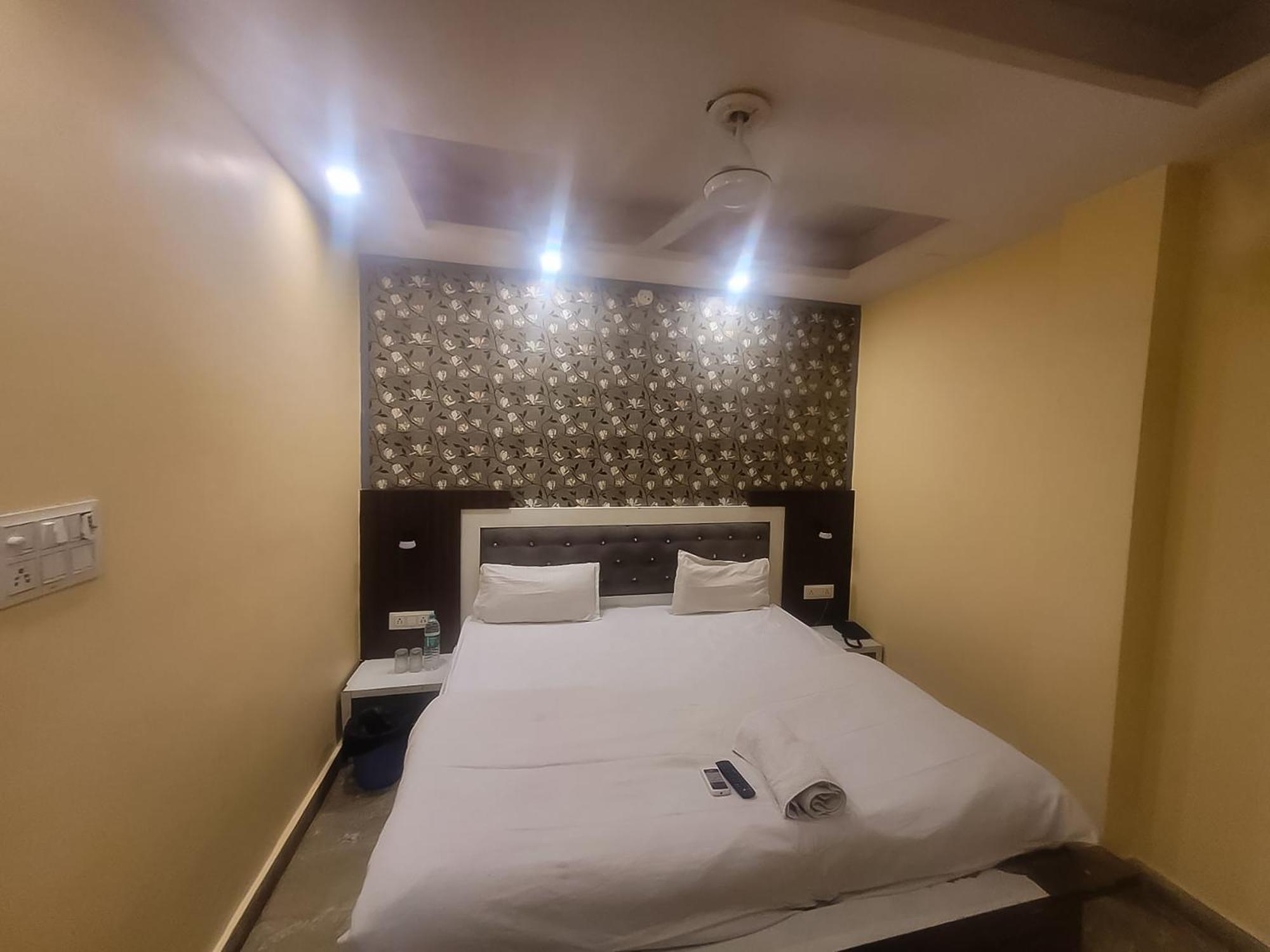 Hotel Green Palace - Jagat Puri New Delhi Eksteriør bilde